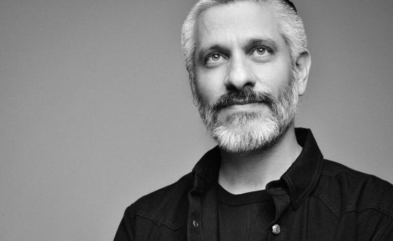 התמכרנו: אביתר בנאי מחדש את הלהיט הישראלי