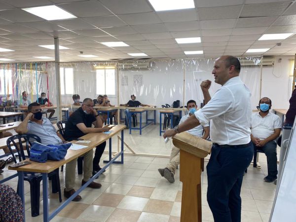 בנט בישיבת ירוחם: "כל אחד יכול להגיע רחוק"