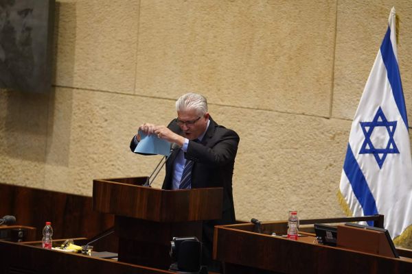 אבידר חושף: שרים מקיימים שיחות לפירוק הממשלה