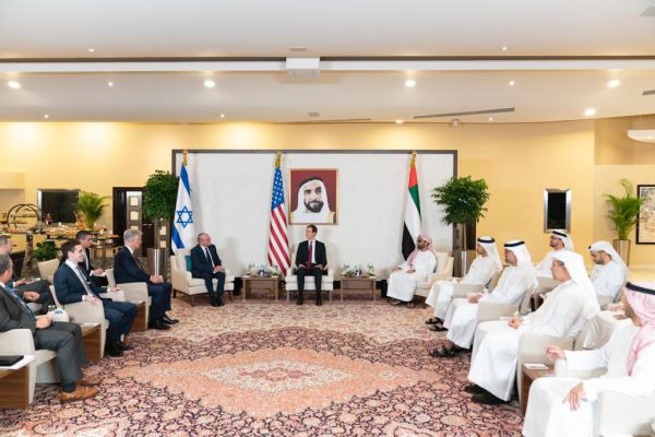 השער הראשי של העיתון באבו דאבי במחווה לישראל