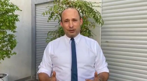 בניגוד לפייקניוז|צפו: זה מה שבנט אמר על הלהט"בים