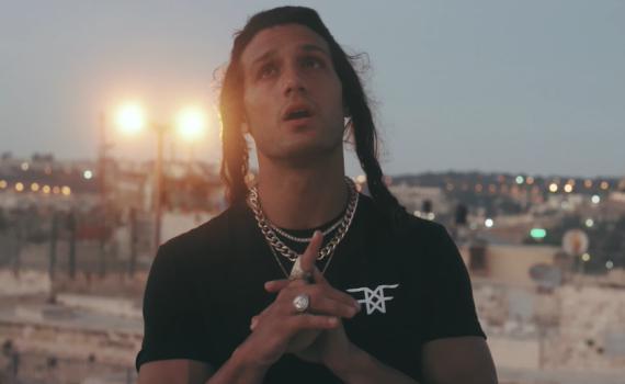 כזה עוד לא ראינו: אסף גורן עושה סליחות באנגלית. צפו