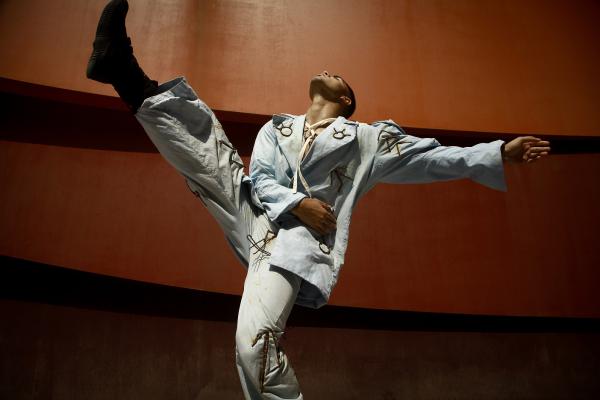 מפרגן לאופנה הישראלית: פרויקט עם יהונתן מרגי