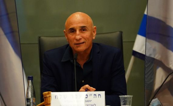 הקרע ביש עתיד: עפר שלח משיב ליאיר לפיד