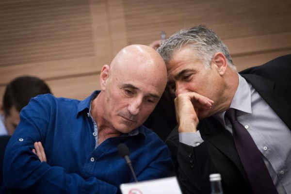 סקר | לפיד או שלח: את מי מצביעי יש עתיד מעדיפים?