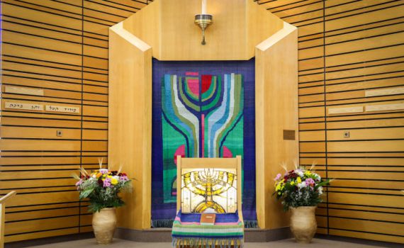 שתי ערים נוספות הודיעו על סגירת בתי הכנסת