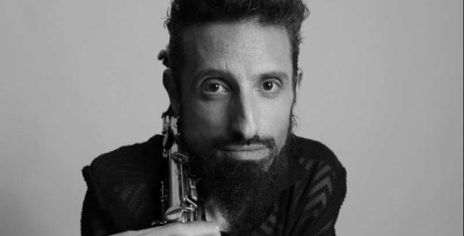 "לא מתבייש ולא גאה": דניאל זמיר יוצא מהארון