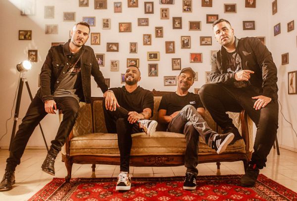 שרים לאמא: עמיר בניון ואיתי לוי בדואט מרגש. צפו