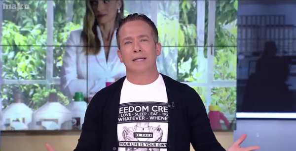 "קשקשן ובור": גיא פינס צייץ על תפילה וחטף מהגולשים