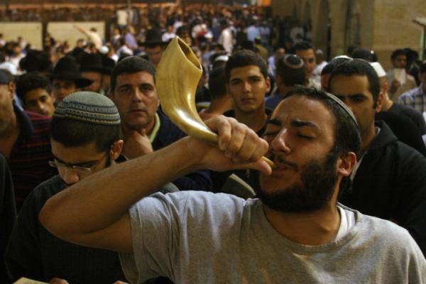 ימים של סליחה ווידוי: "זה הזמן לשינוי הכיוון ההרסני"