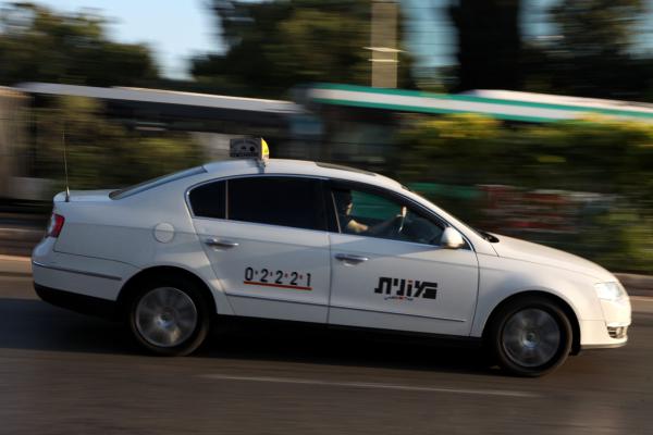 המשטרה תפסה חולה מאומת נוסע במונית