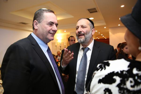 כ"ץ יקצץ 10% בשכר הבכירים; דרעי רוצה 20%