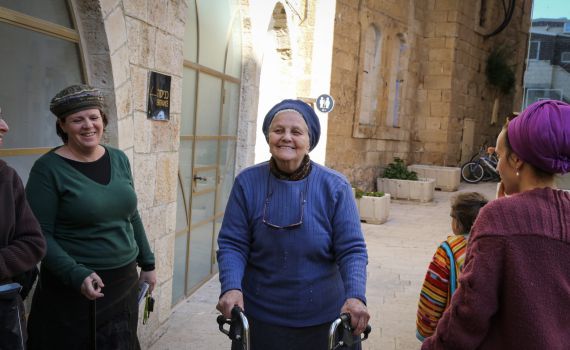 הרבנית לוינגר הובאה למנוחות בחברון