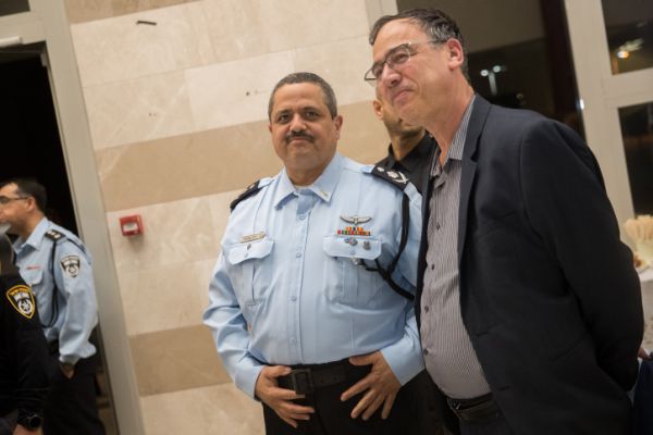 טיוח וניגוד עניינים: צפו בכתבה המלאה של עמית סגל