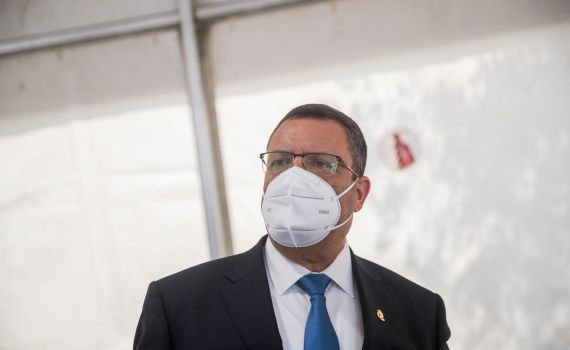 "העוצר לא אפקטיבי; לנגיף אין שעות שבהן הוא נח"