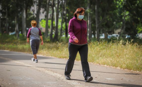 הפארקים יישארו פתוחים בסגר, לא יתבטלו טיסות