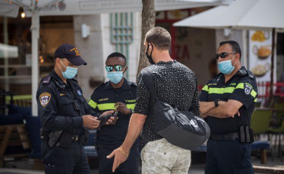 אמון הציבור בדת הקורונה: בין המאמינים לכופרים