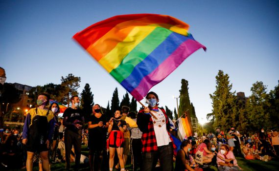 עשרות אלפי ש"ח ישולמו למפגינים נגד מצעד הגאווה