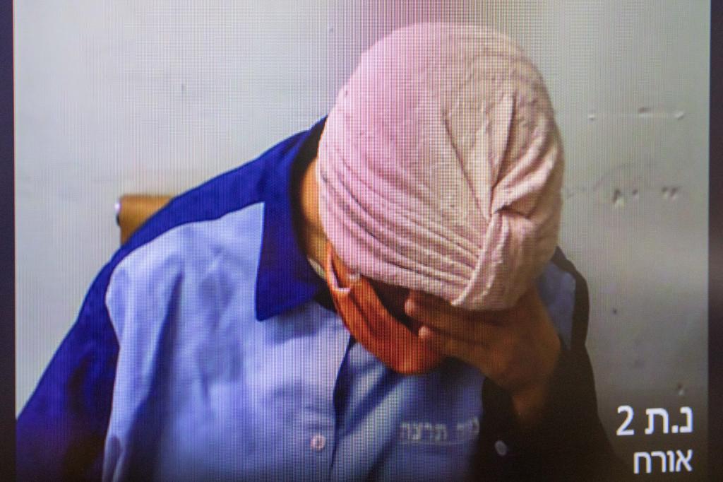 גם במאסר: מלכה לייפר תועדה מטרידה מינית אסירה