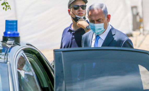 המלחמה על נתניהו לא שווה את זה