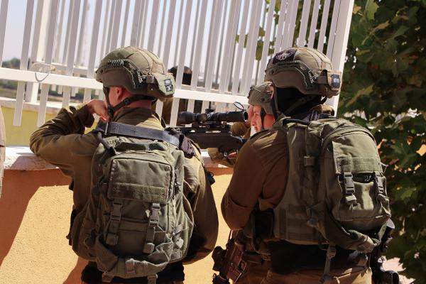 צה"ל הוקפץ לחדירה בגבול, ומצא שני צנחנים חובבים