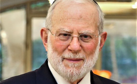 תחזיק חזק – הגאולה בפתח: ספר אמוני חדש ושנון