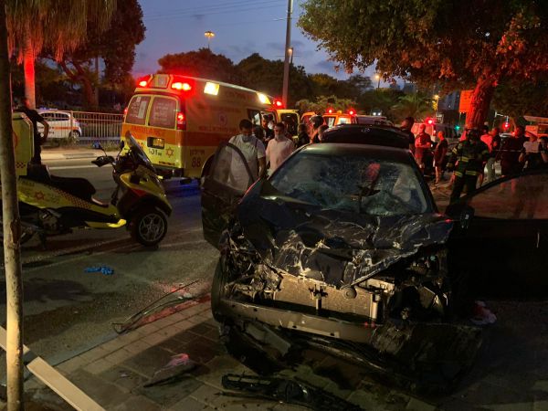 תאונה קטלנית בחולון: נהגת כבת 25 נהרגה מהתנגשות