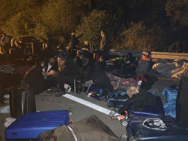תקועים בדרך לאומן: מאות חסידים חסומים בבלארוס