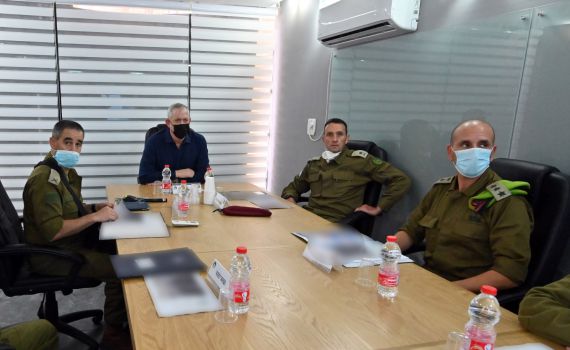 גנץ: "אם חמאס ימשיך בירי – התגובות רק יחריפו"