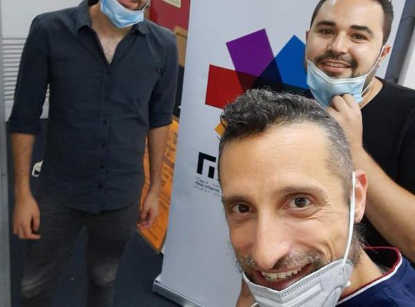 דניאל זמיר נפגש עם נציגי הקהילה הגאה: "התרגשתי"