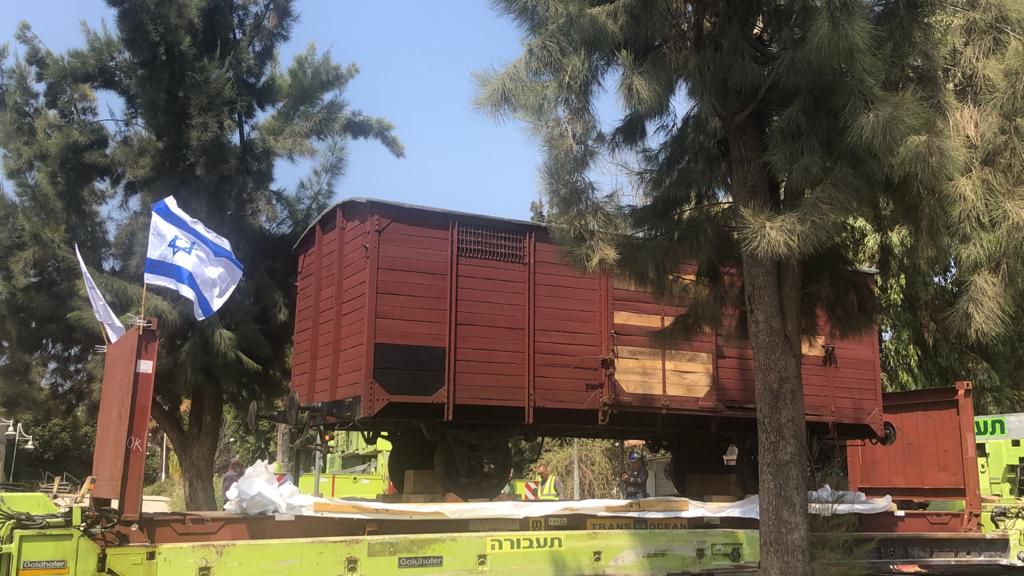עדות היסטורית: קרון רכבת הועבר מגרמניה לישראל