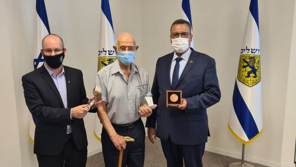 טקס מרגש: בירושלים ציינו 90 שנה לתקיעה בכותל