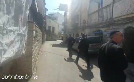 תיעוד קשה: אגרוף לפני חרדי במאה שערים