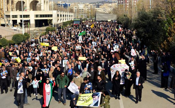 דו"ח אמנסטי: איראן עינתה והוציאה להורג מפגינים