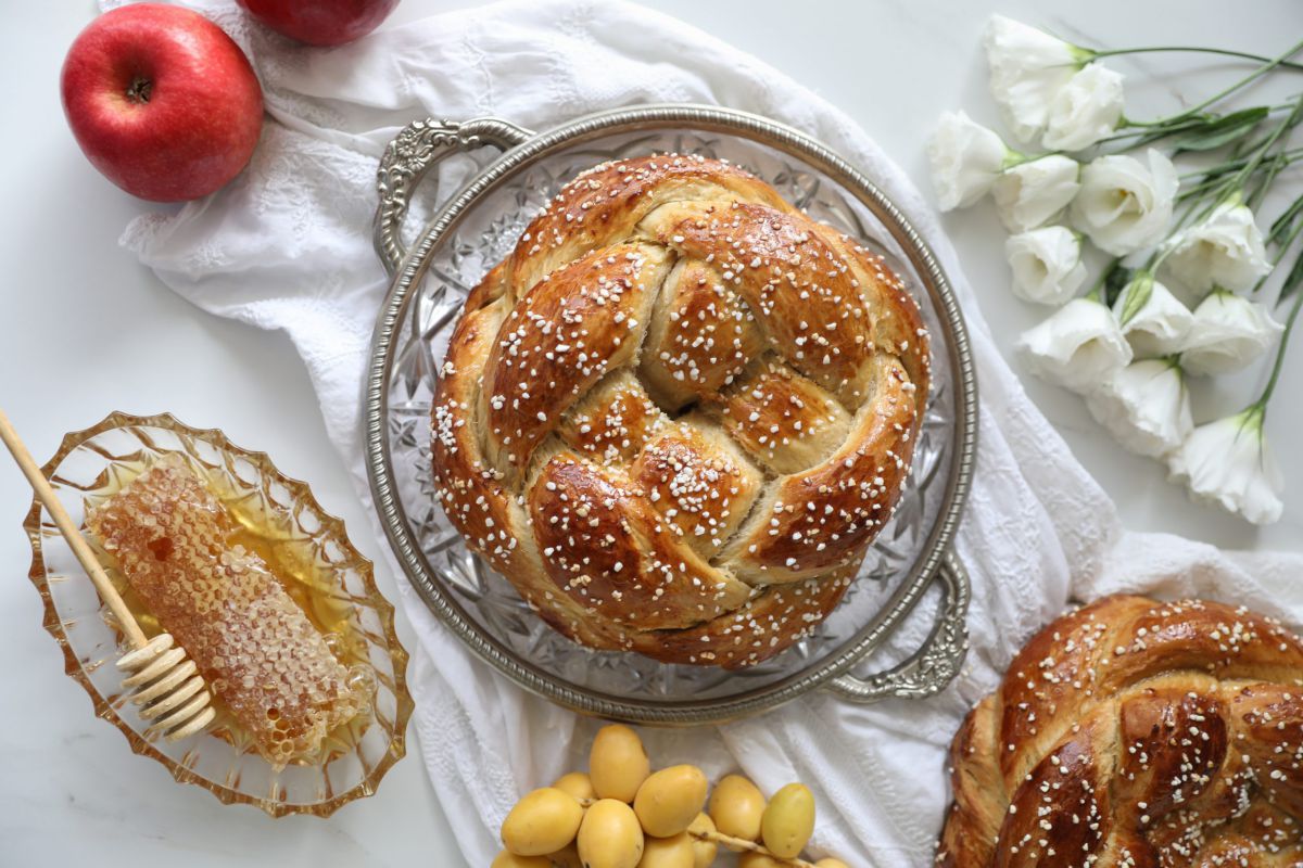 הלהיט של ראש השנה: כך תכינו חלות דבש מרהיבות