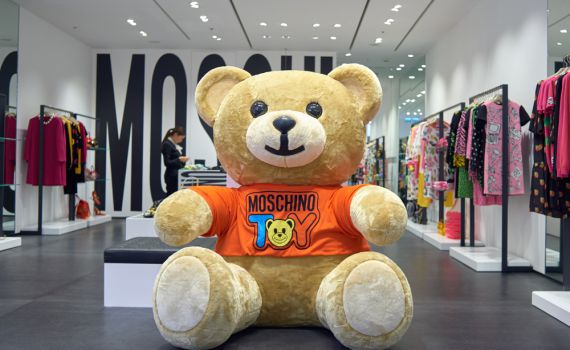 תצוגת הבובות של ג'רמי סקוט ומוסקינו