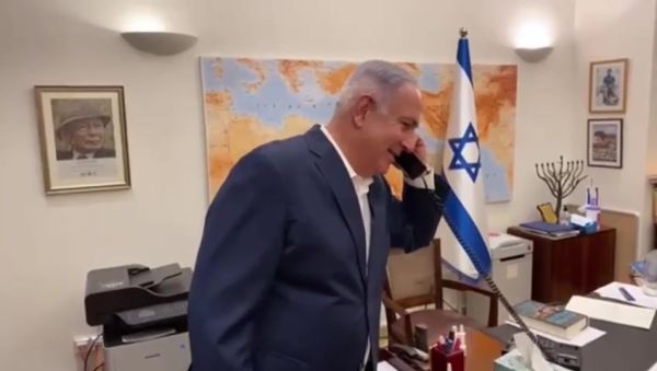 נתניהו קיבל שיחה בהפתעה מבנו אבנר בשידור חי. צפו