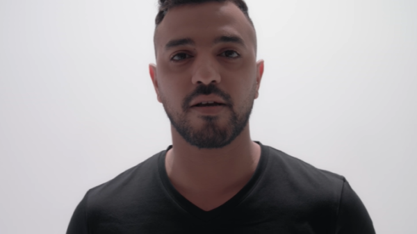 "רשע ואכזרי": איתי לוי מגיב לפייק ניוז המזעזע על אמו