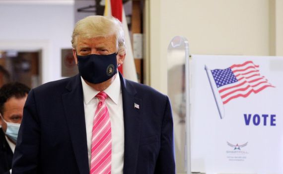 טראמפ הצביע בבחירות לנשיאות: "כבוד גדול" • צפו