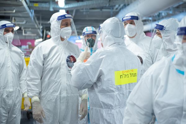 יום שני ברציפות עם יותר מ9,000 מאומתים חדשים