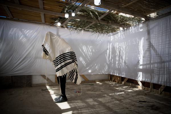 "סוכת בריאות" של צעירי הציונות הדתית