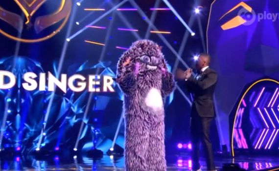 בגלל החום: פדיחה מביכה ב'זמר במסכה' הבינלאומי