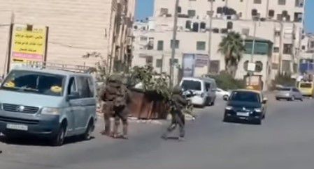 שוטרים פלסטינים נעצרו, צה"ל החרים את נשקם