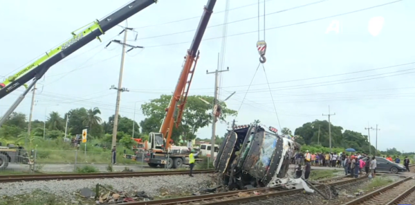 אסון בתאילנד: לפחות 17 הרוגים בתאונת רכבת