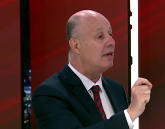 הנגבי תקף את הפרשן הסרוג: 'לא מדבר איתך'. צפו