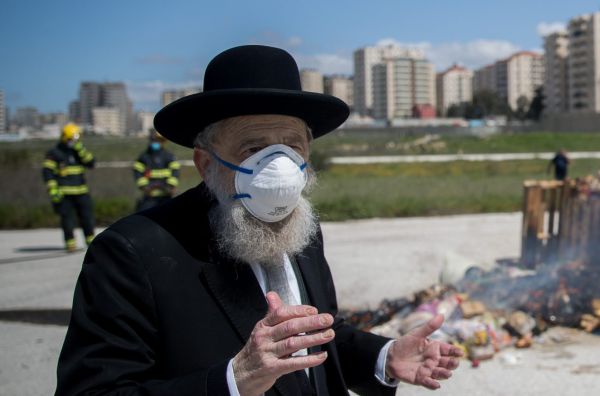 הרב אריה שטרן: אסור לקיים אירועים המוניים בחג הסוכות