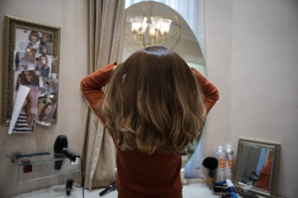 "אדם שקונה לאשתו פאה נוכרית, שלא יתלונן שיש לו צרות"