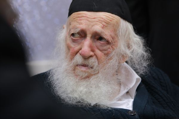 התפללו לרפואתו: הרב חיים קנייבסקי נדבק בקורונה