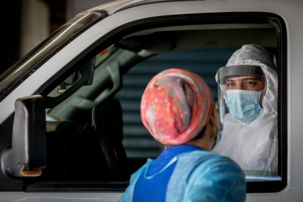 התפשטות הקורונה: שיא במספר הנבדקים והנדבקים