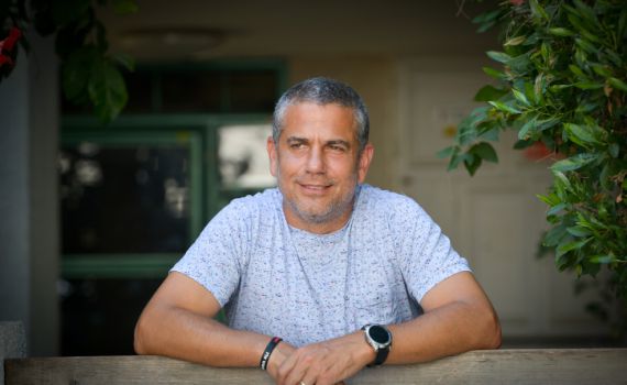 ינון מגל: זה מה שנעשה עם הכסף אם נתניהו לא יקח אותו